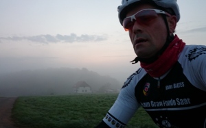 Morgens in der Dämmerung.