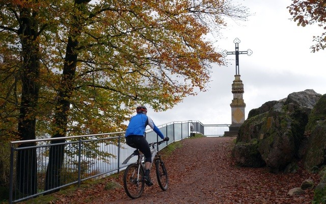 Claus stürmt zum Gipfel ...