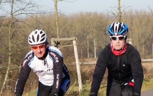 Christian und ich trotzen dem Wind und genießen die Sonne.