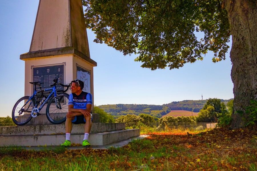 Innehalten am Böhmer Kreuz Lebach ...